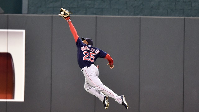 Red Sox Academy: Jackie Bradley Jr. Shares Some Fielding Tips